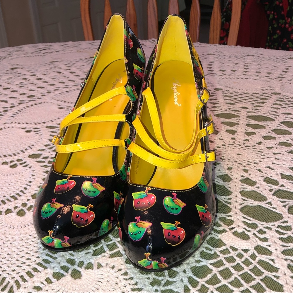 Apple heels